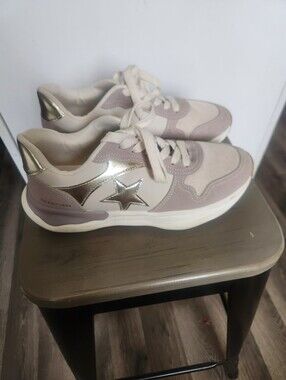 Vintage Havana Women's Neutral and Metallic Gold Star Sneakers